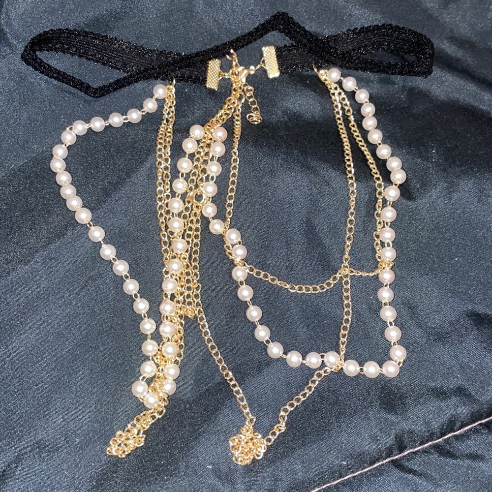 ❌ DONATED ❌ Gold and Pearl Thigh Chain
